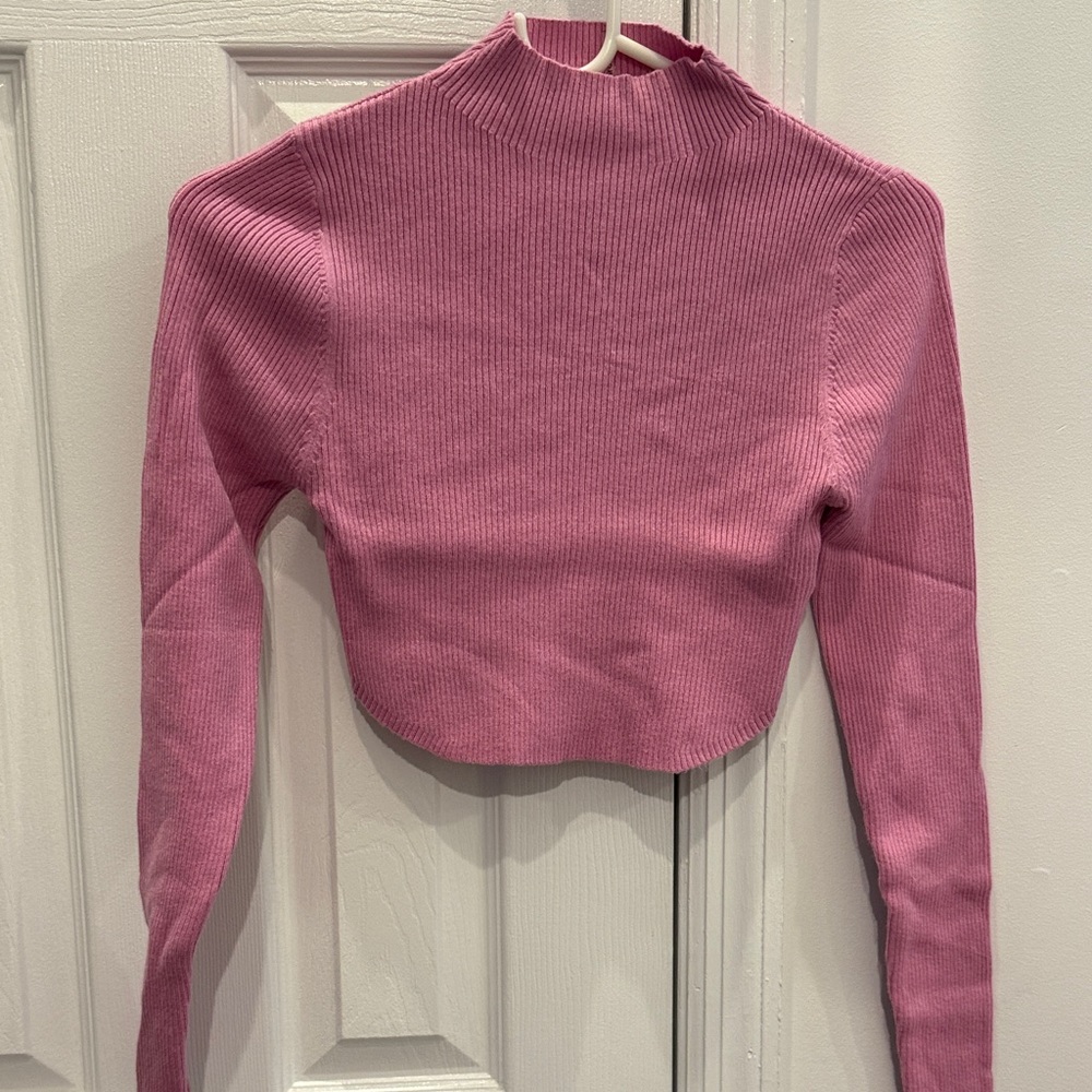 Pink Ribbed Crop Top. Size small - Picture 1 of 4